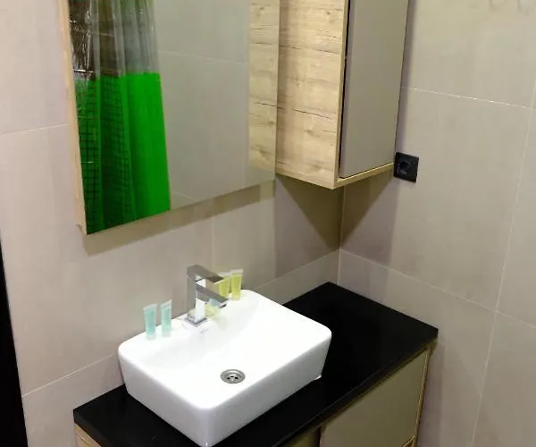 Milmari Premier 13 *