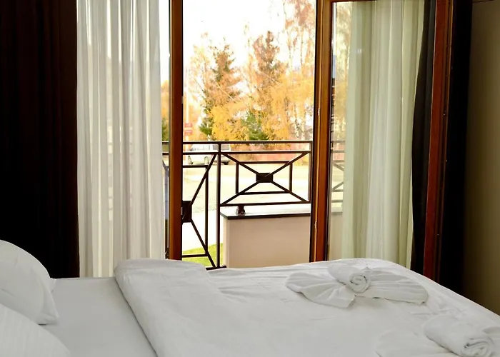 Milmari Premier 13 *